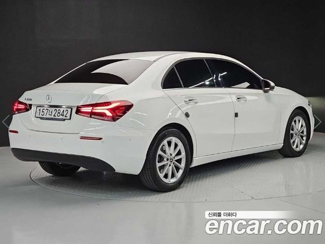 Mercedes-Benz A-Class W177 A220 Sedan - фото 3