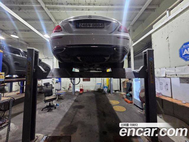 Mercedes-Benz E-Class W213 E300 4MATIC Avnatgarde - фото 1