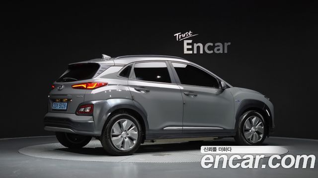 Hyundai Kona Premium - фото 1