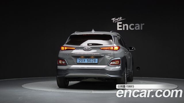 Hyundai Kona Premium - фото 3