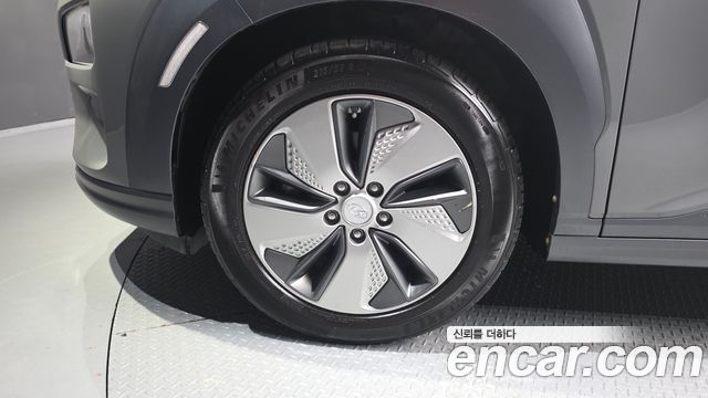 Hyundai Kona Premium - фото 4