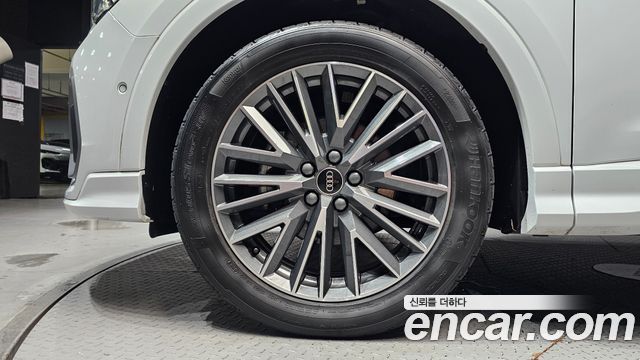 Audi Q3 F3 35 TDI Quattro Premium - фото 4