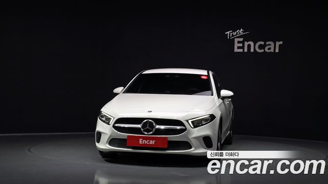 Mercedes-Benz A-Class W177 A220 Sedan - фото 2