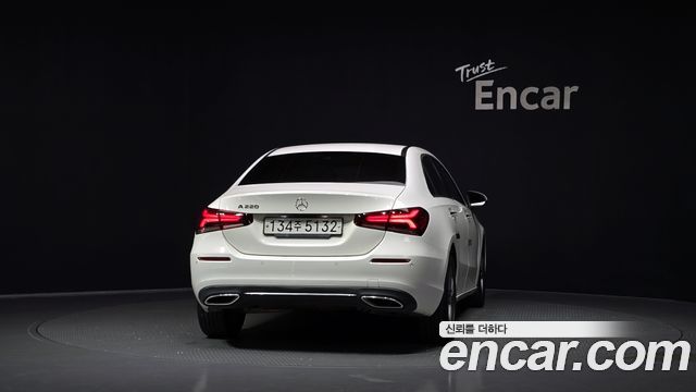 Mercedes-Benz A-Class W177 A220 Sedan - фото 3