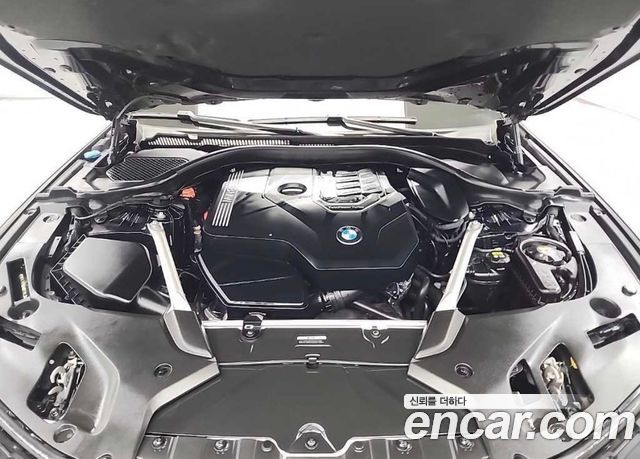 BMW 5-Series G30 530i xDrive M Sport Package - фото 4