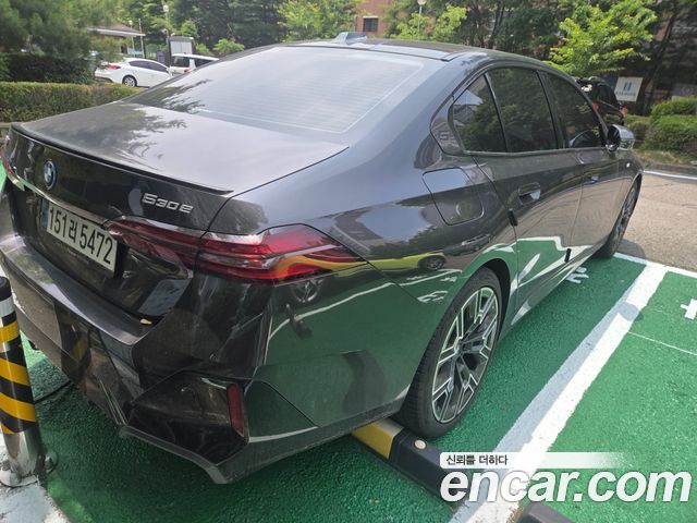 BMW 5-Series G60 530e xDrive M Sport Pro - фото 2