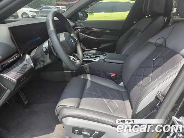 BMW 5-Series G60 530e xDrive M Sport Pro - фото 4