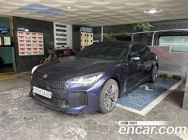 Kia Stinger 2.0 Turbo 2WD Platinum - фото 0