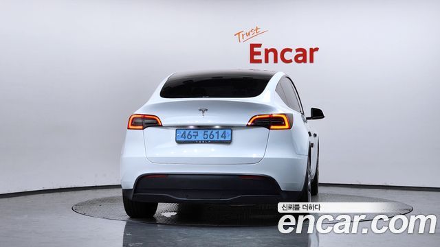 Tesla Model Y RWD - фото 3