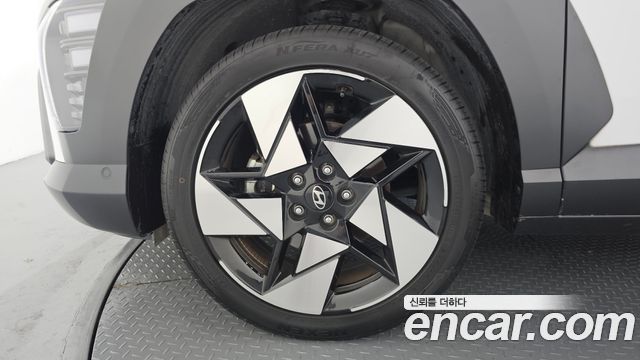 Hyundai Kona SX2 Gasoline 1.6 Turbo 2WD Inspiration - фото 4
