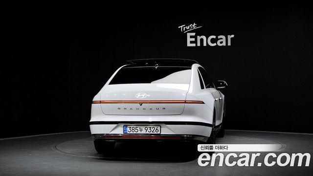 Hyundai Grandeur GN7 2,5 Gasoline 2WD Calligraphy - фото 3