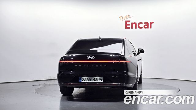 Hyundai Grandeur GN7 2,5 Gasoline 2WD Calligraphy - фото 3