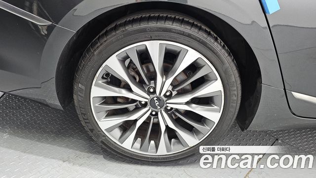 Kia K8 2.5 Gasoline 2WD Signature - фото 4