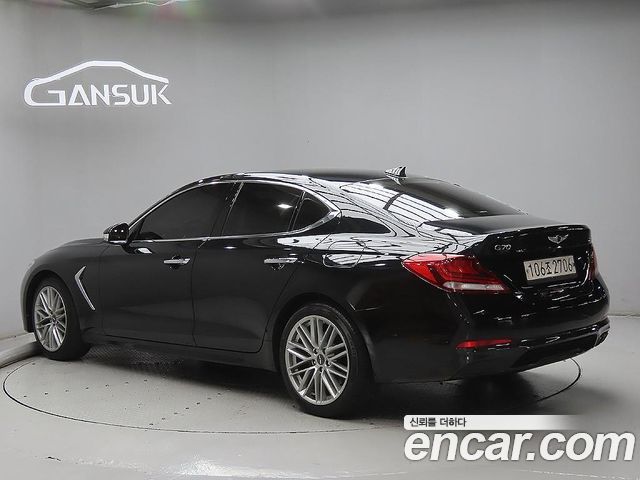 Genesis G70 2.0T Elite - фото 2