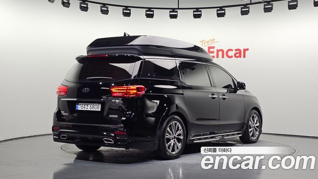 Kia Carnival Новый 9-Seater Hi-Limousine Noblesse Special - фото 3