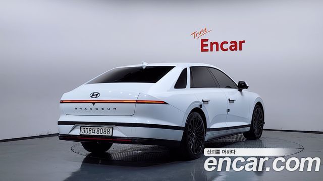 Hyundai Grandeur GN7, гибрид Calligraphy - фото 1