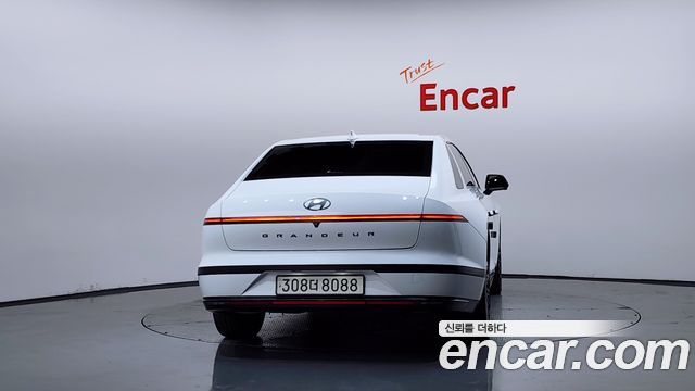 Hyundai Grandeur GN7, гибрид Calligraphy - фото 3