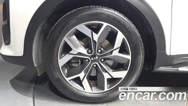 Kia Sportage Diesel 2.0 2WD Prestige - фото 4