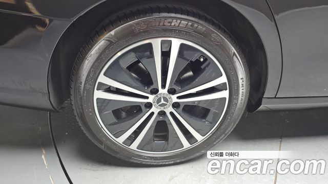 Mercedes-Benz E-Class W213 E250 Avantgarde - фото 4
