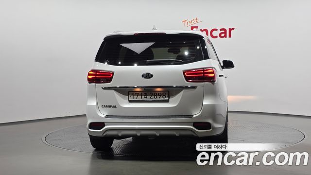 Kia Carnival Новый 9-Seater Prstige - фото 3