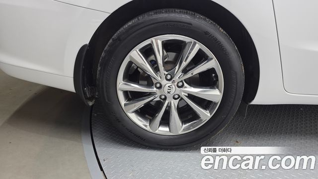 Kia Carnival Новый 9-Seater Prstige - фото 4