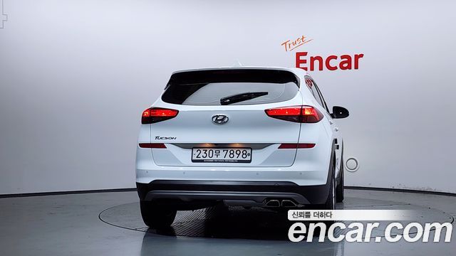 Hyundai Tucson Совершенно новый Diesel 2.0 2WD Smart - фото 3