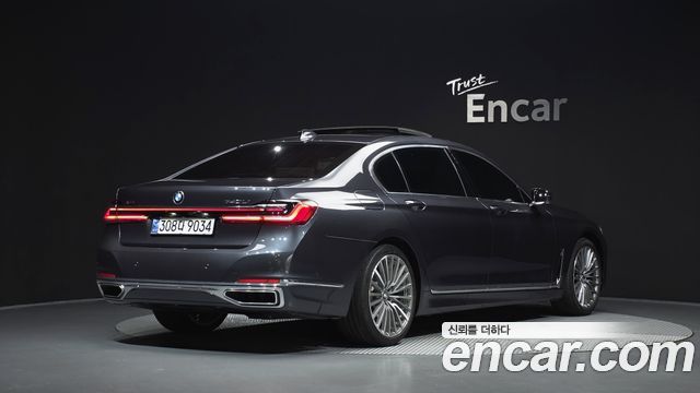 BMW 7-Series G11 740Li xDrive Design Pure Excellence - фото 1