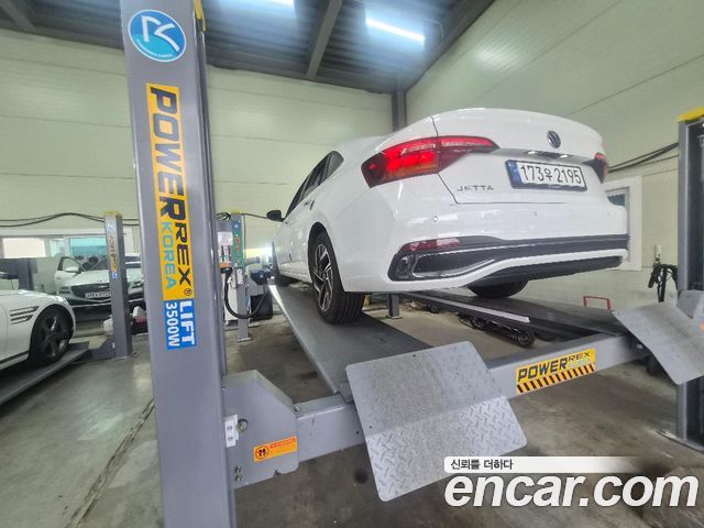Volkswagen Jetta 7-го поколения 1.5 TSI Prestige - фото 1