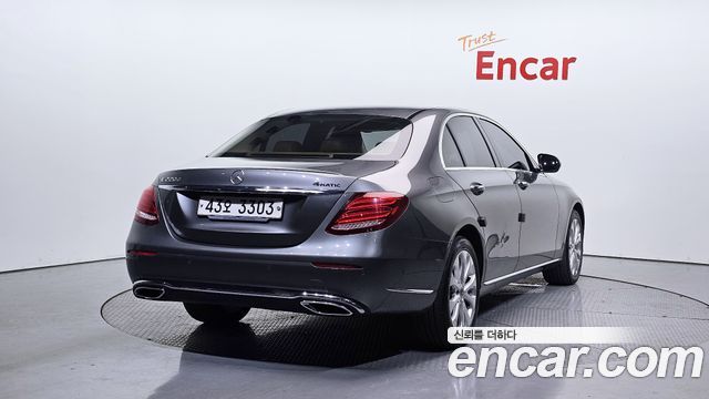 Mercedes-Benz E-Class W213 E220d 4MATIC Exclusive - фото 1