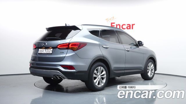 Hyundai Santafe Diesel 2.0 2WD Value Plus - фото 1