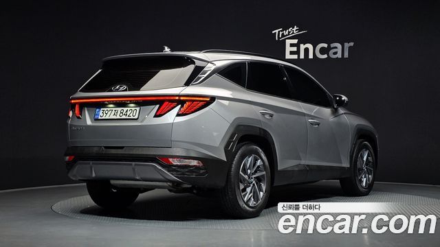 Hyundai Tucson NX4, гибрид Inspiration 2WD - фото 1