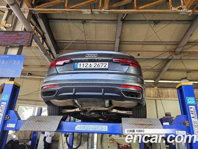 Audi A4 B9 40 TFSI Premium - фото 1