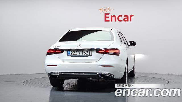 Mercedes-Benz E-Class W213 E250 Exclusive - фото 3