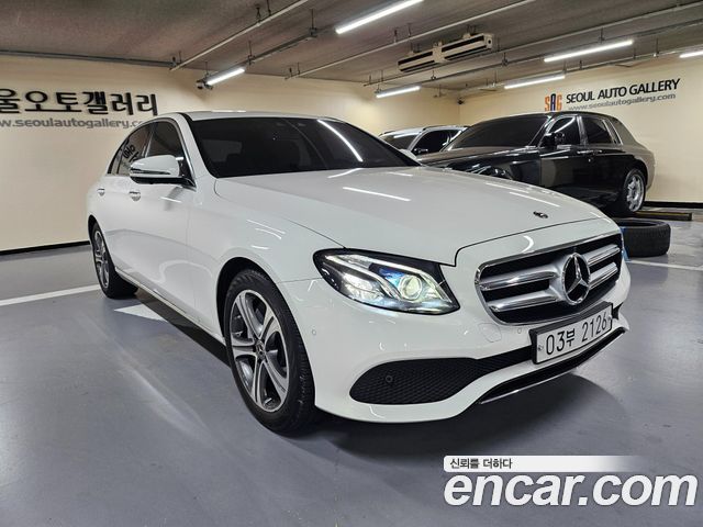Mercedes-Benz E-Class W213 E300 4MATIC Avnatgarde - фото 2