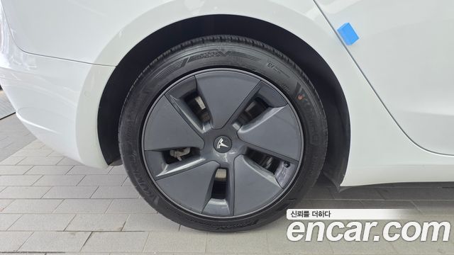 Tesla Model 3 Long Range AWD - фото 4