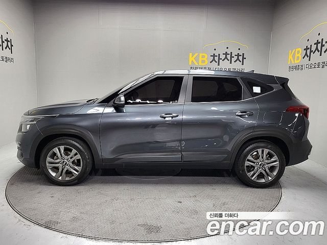Kia Seltos Diesel 1.6 2WD Prestige - фото 1