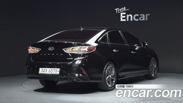 Hyundai Sonata гибрид Premium - фото 1