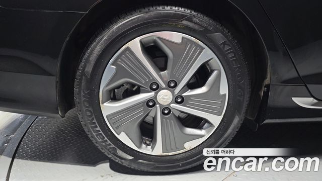 Hyundai Sonata гибрид Premium - фото 4