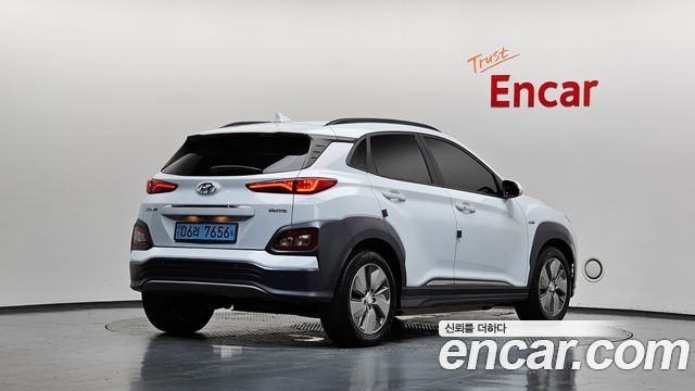 Hyundai Kona Premium - фото 0