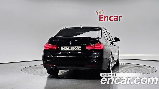 BMW 3-Series F30 330i M Sport Shadow - фото 3