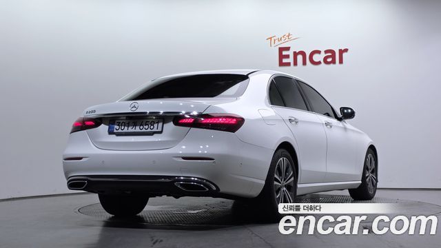 Mercedes-Benz E-Class W213 E250 Avantgarde - фото 1