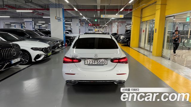 Mercedes-Benz E-Class W213 E250 Exclusive - фото 3