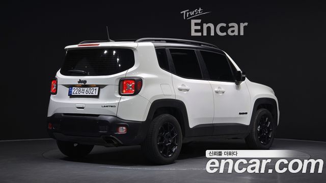 Jeep Renegade 2.4 Limited - фото 1