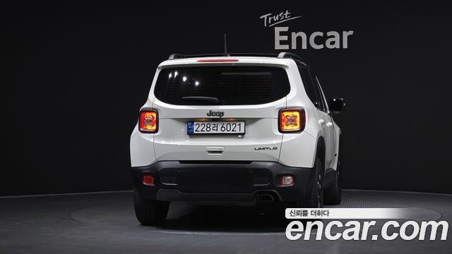 Jeep Renegade 2.4 Limited - фото 3