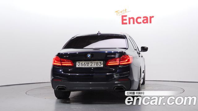 BMW 5-Series G30 530i xDrive M Sport Package - фото 3