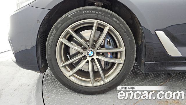 BMW 5-Series G30 530i xDrive M Sport Package - фото 4