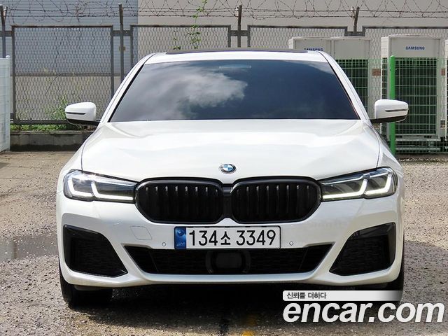 BMW 5-Series G30 530i M Sport Package - фото 0