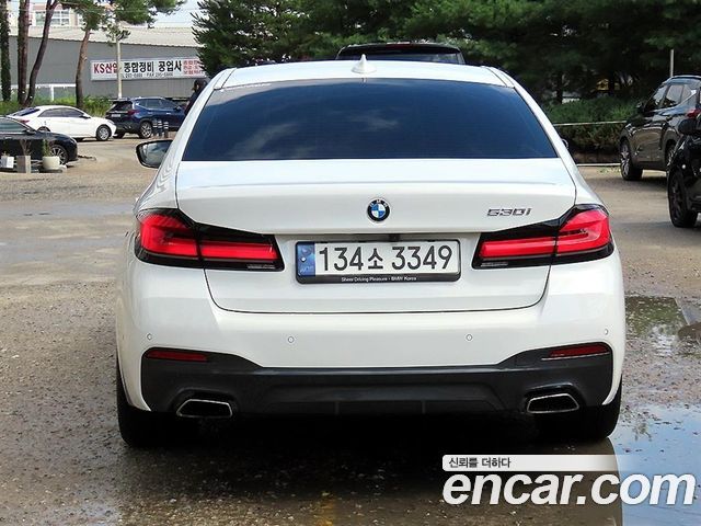 BMW 5-Series G30 530i M Sport Package - фото 3