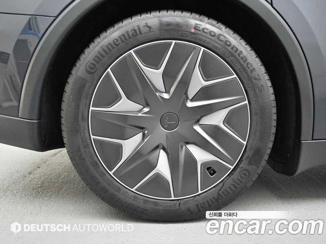 Tesla Model Y L Long Range AWD - фото 4