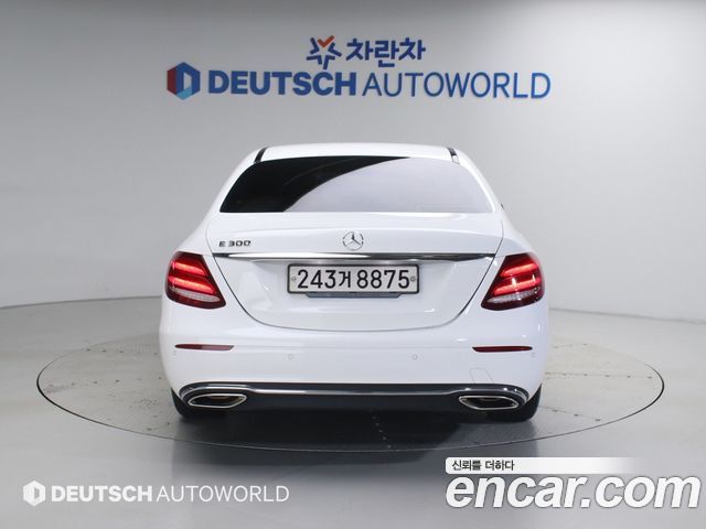Mercedes-Benz E-Class W213 E300 Avantgarde - фото 3